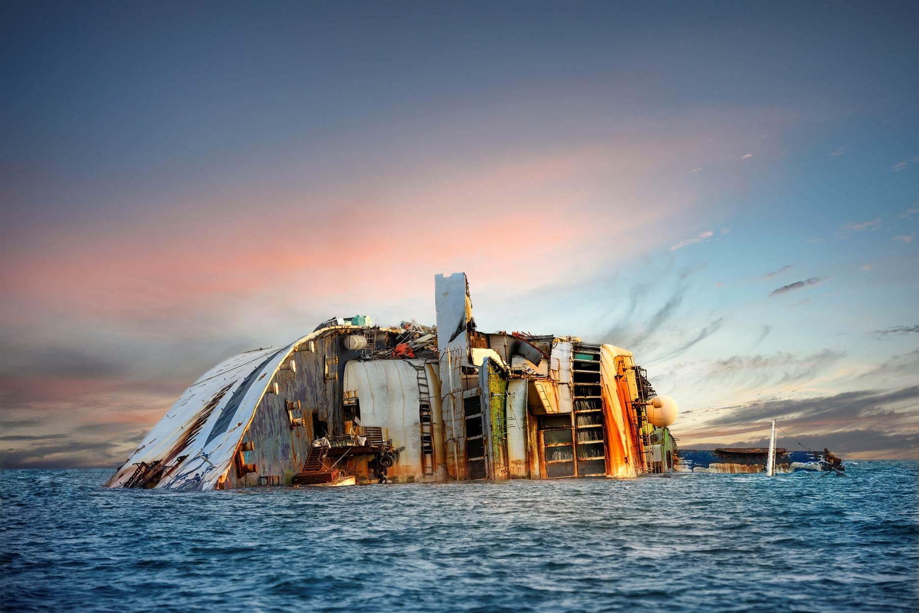 食神經典場景成絕響！香港珍寶海鮮舫沈沒Hong Kong’s Famous Floating Restaurant Sinks